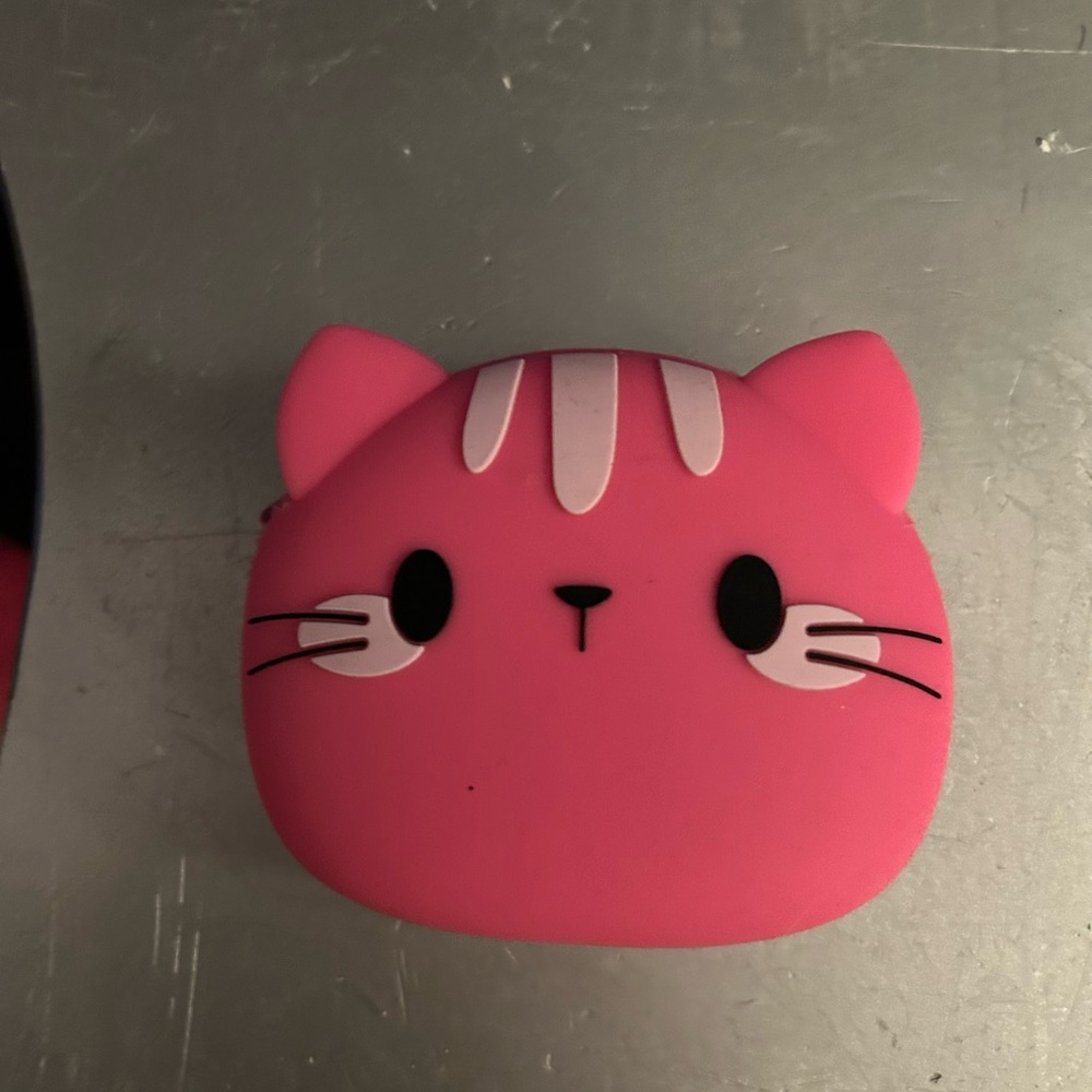 Beats Earplug Case Pink Cat-Shaped
